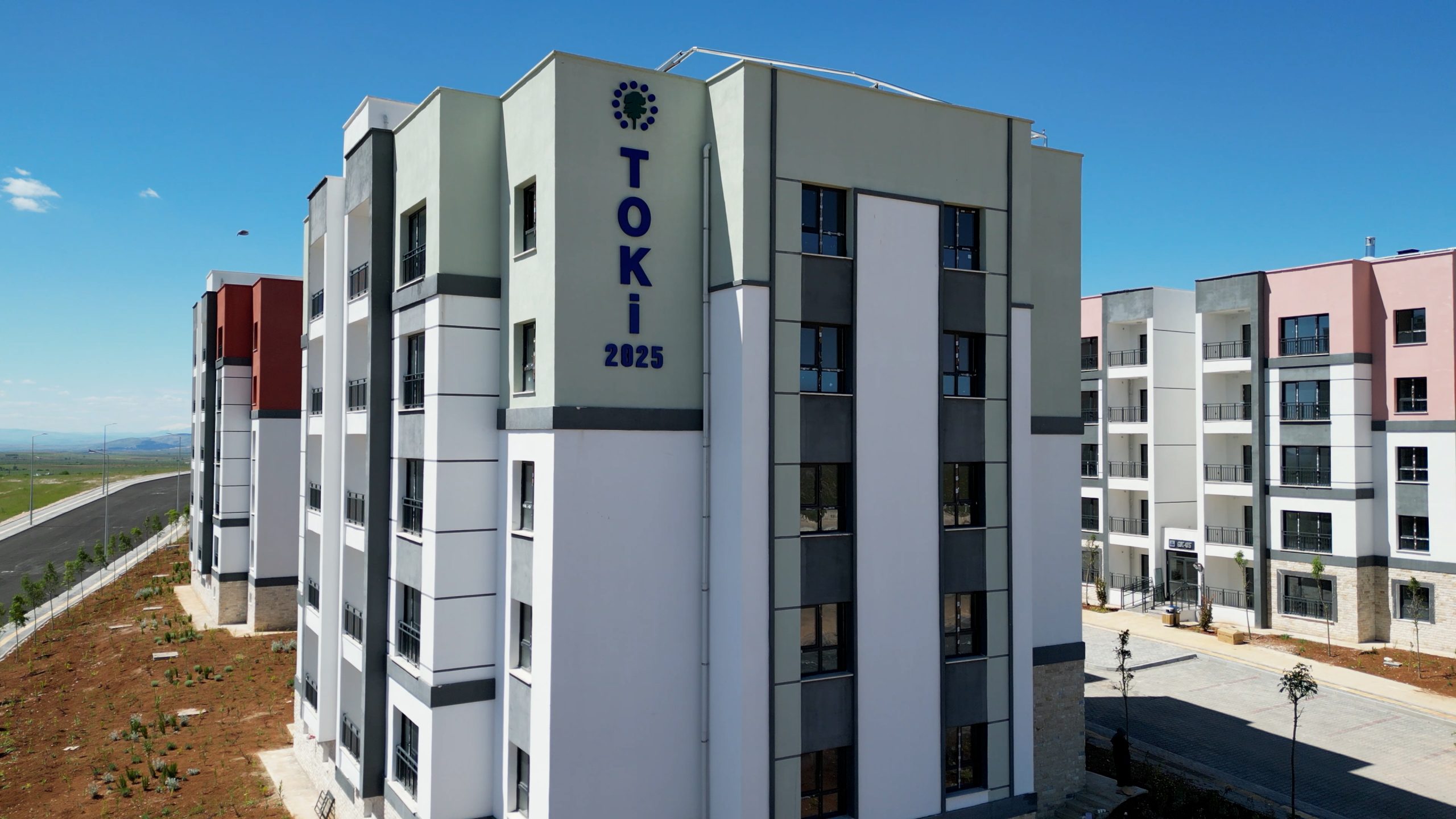 Şanlıurfa Bozova’da 321 sosyal konutun teslimatı başladı